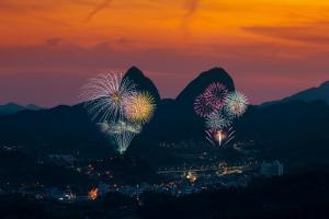 [진안] 홍삼축제 SNS 사진공모전 대상에‘마이산 불꽃놀이’