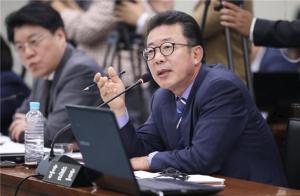 홍철호“국내 초미세먼지 사망자 한 해 1만 2천명”